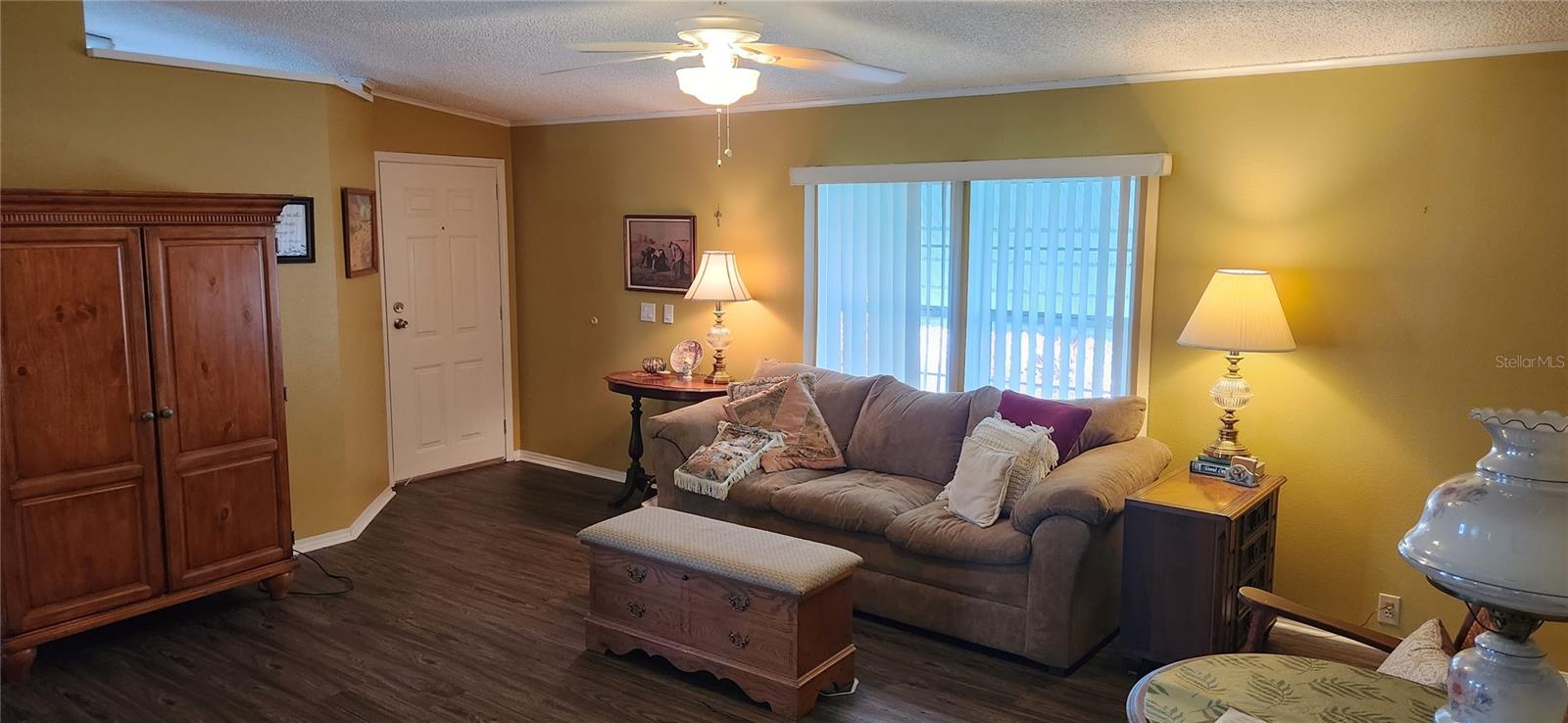 OAKS ROYAL - Residential