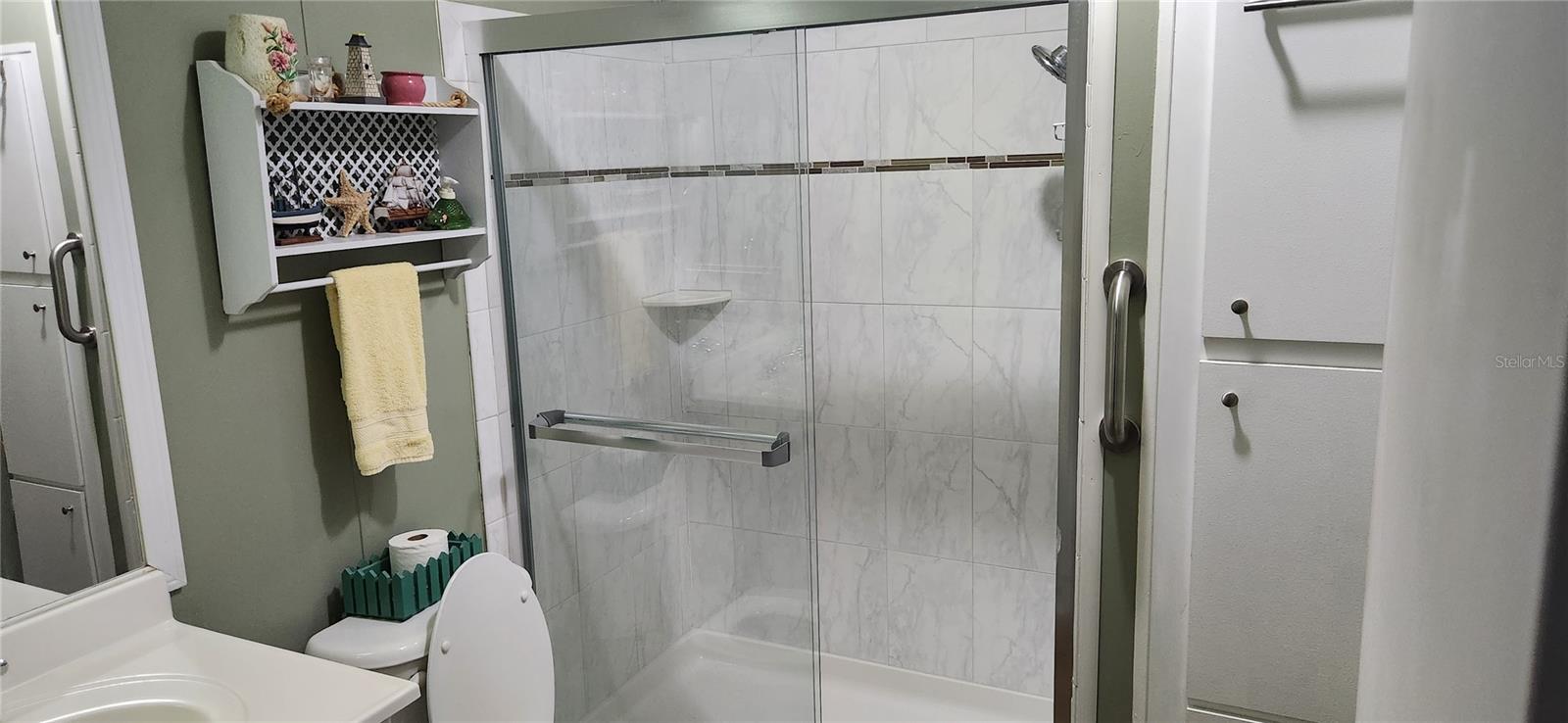 OAKS ROYAL - Residential