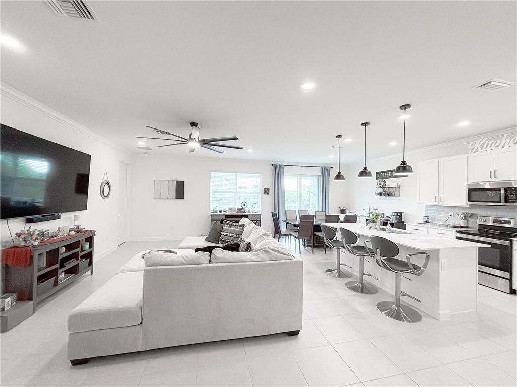 Photo of 684 Veridian Circle NW, Palm Bay, FL 32907 (MLS # O6346363)