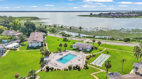 A home in LAKELAND