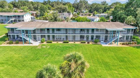 A home in LAKELAND