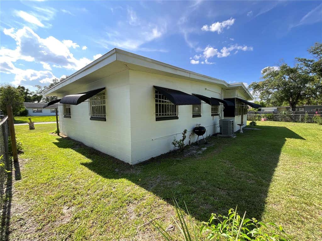 Photo of 2423 Savoy Drive, Orlando, FL 32808 (MLS # O6427613)