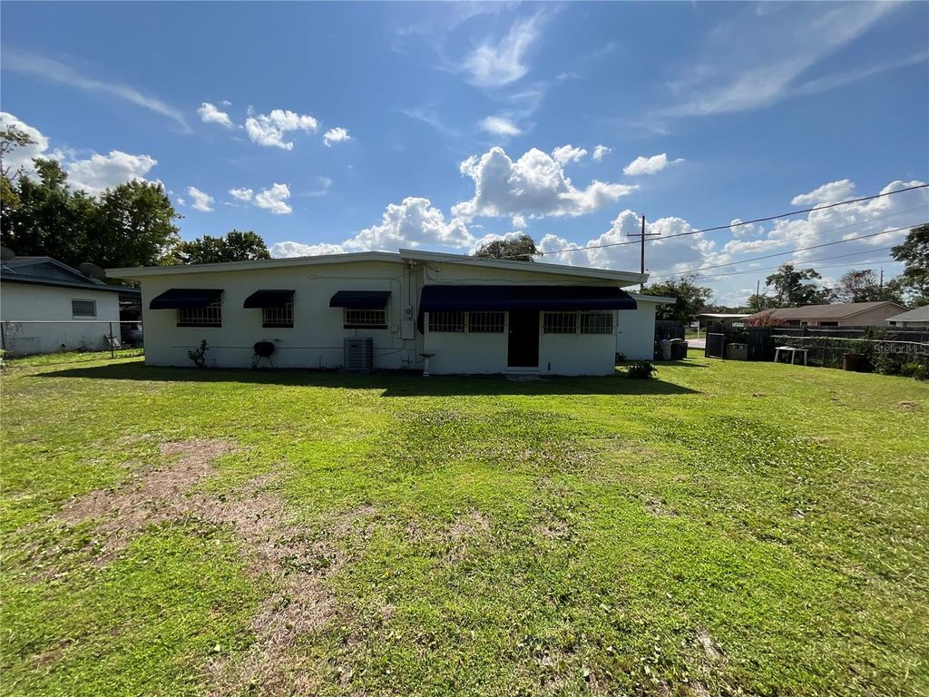 Photo of 2423 Savoy Drive, Orlando, FL 32808 (MLS # O6427613)