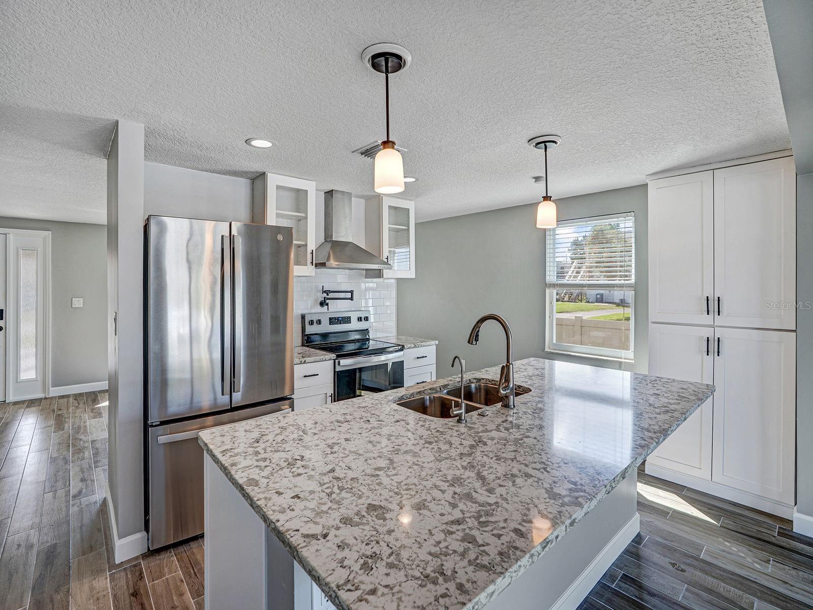 HUDSON BEACH ESTATES - Residential