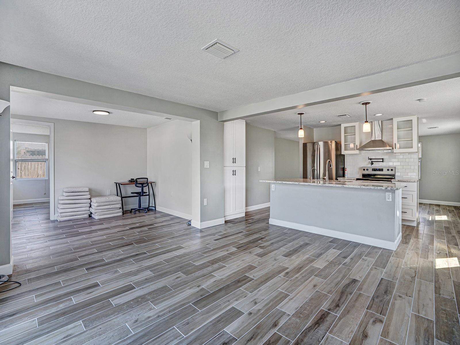 HUDSON BEACH ESTATES - Residential