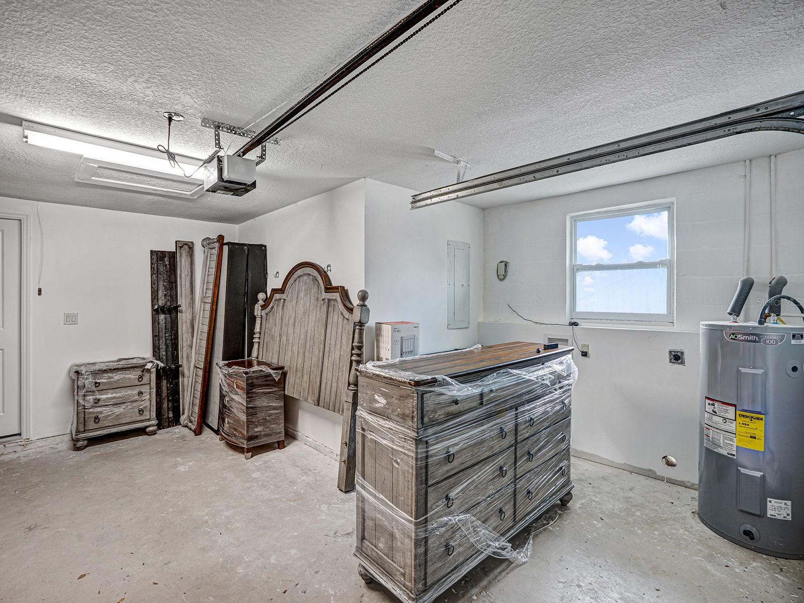 HUDSON BEACH ESTATES - Residential