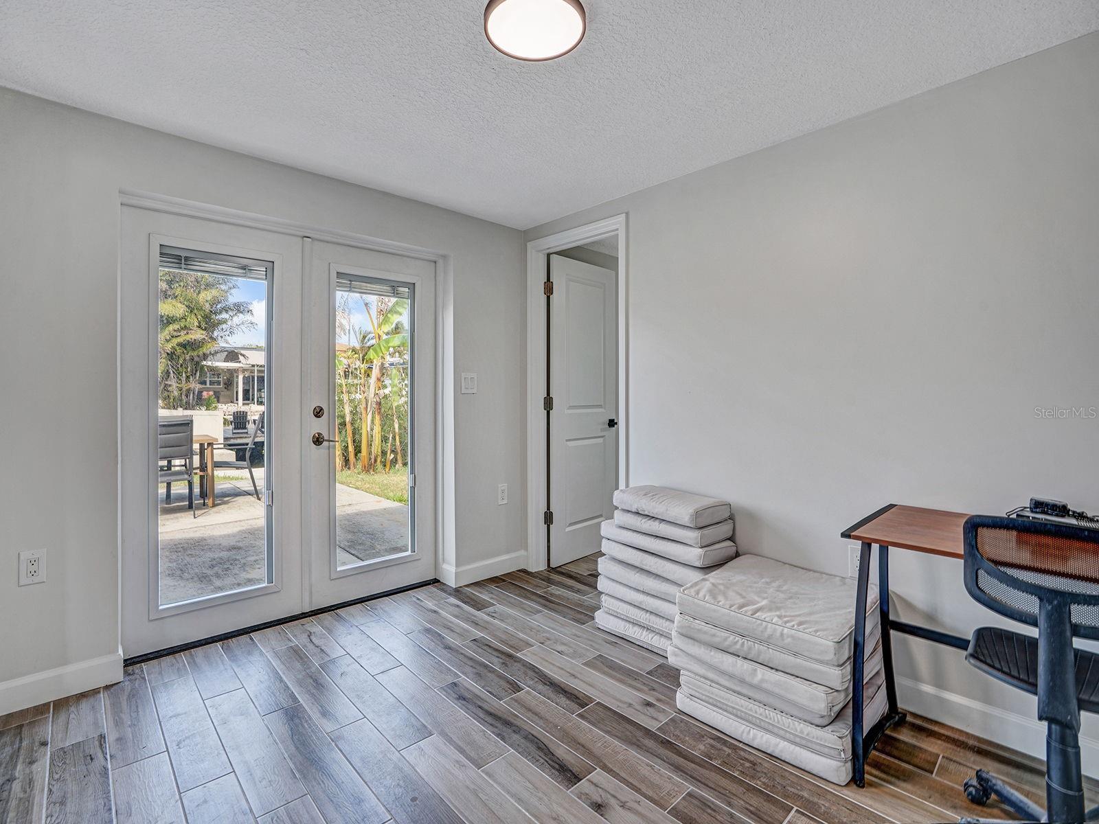 HUDSON BEACH ESTATES - Residential