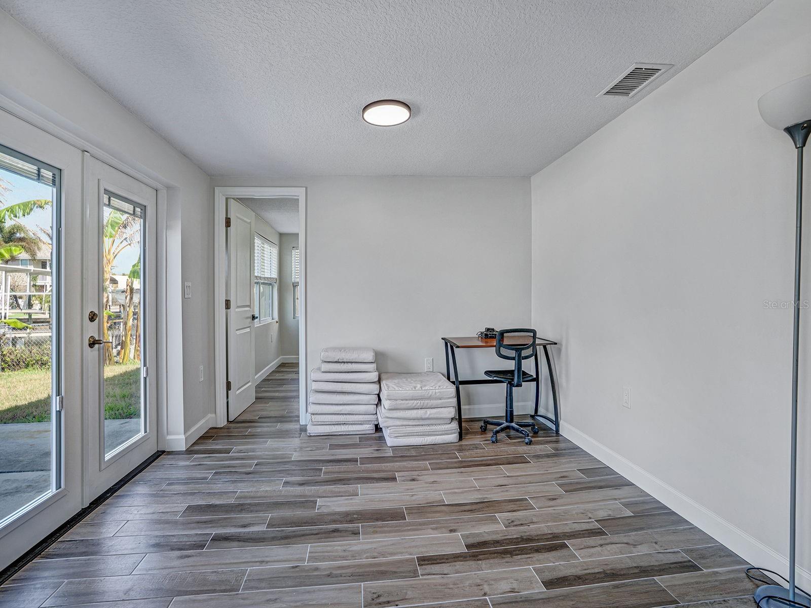 HUDSON BEACH ESTATES - Residential