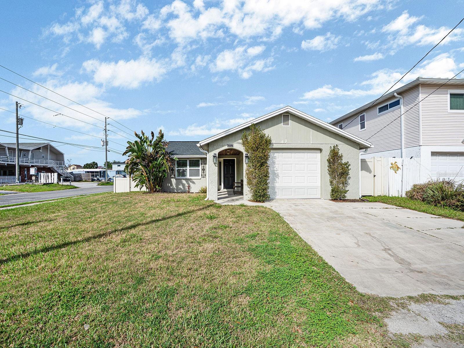 HUDSON BEACH ESTATES - Residential