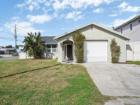 Photo of 13727 Coco Ave, Hudson, FL 34667 (MLS # TB8486650)