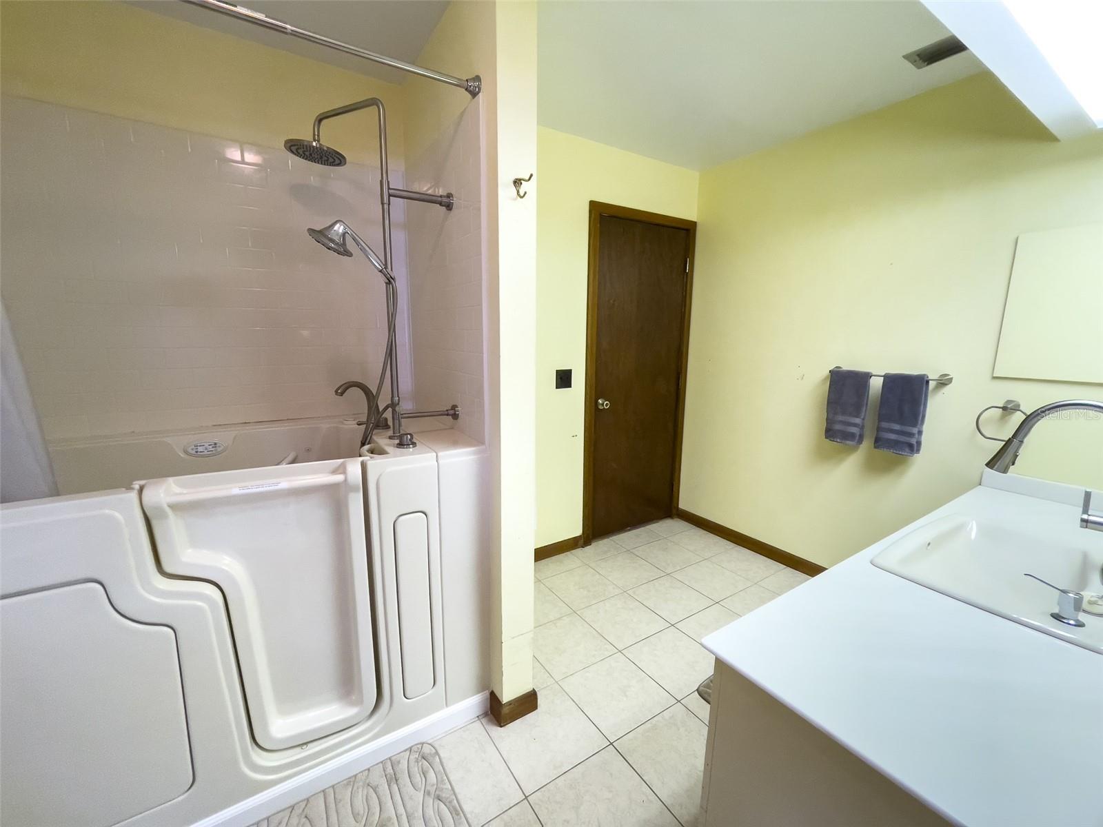 SILVER LAKES ACRES - Residential