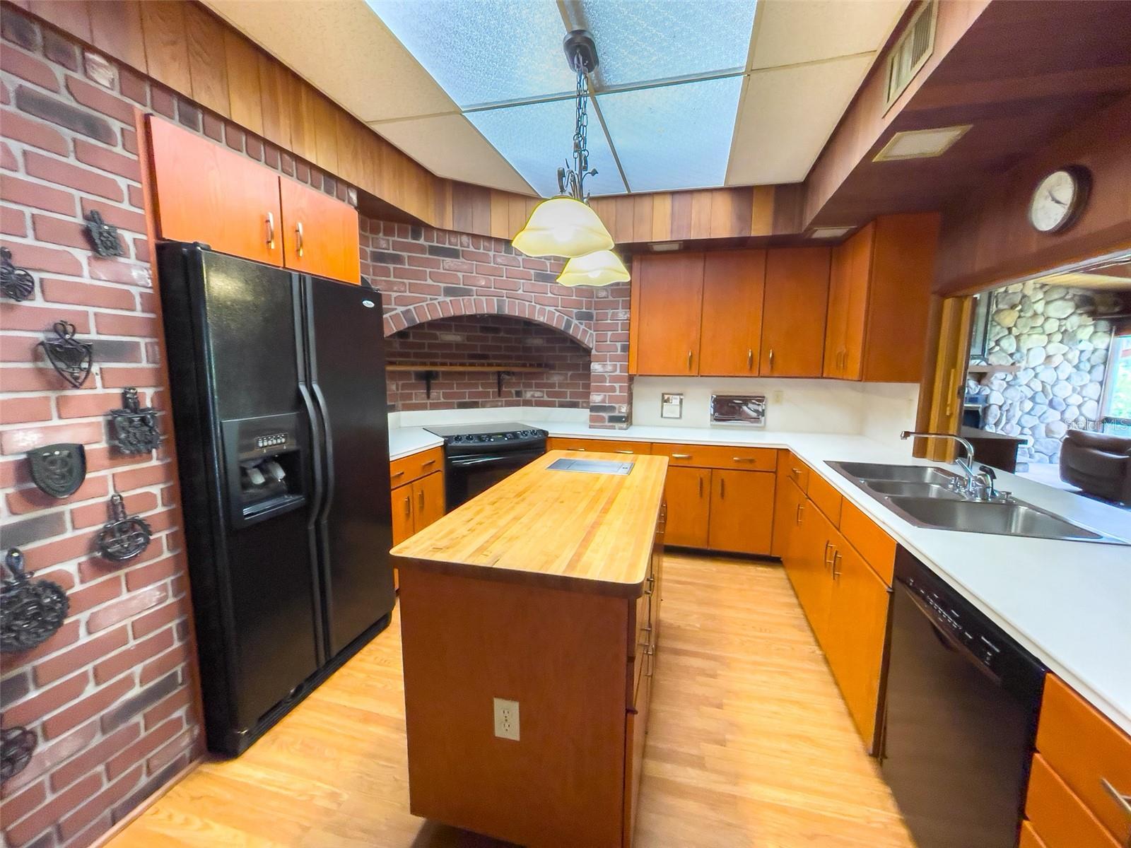 SILVER LAKES ACRES - Residential