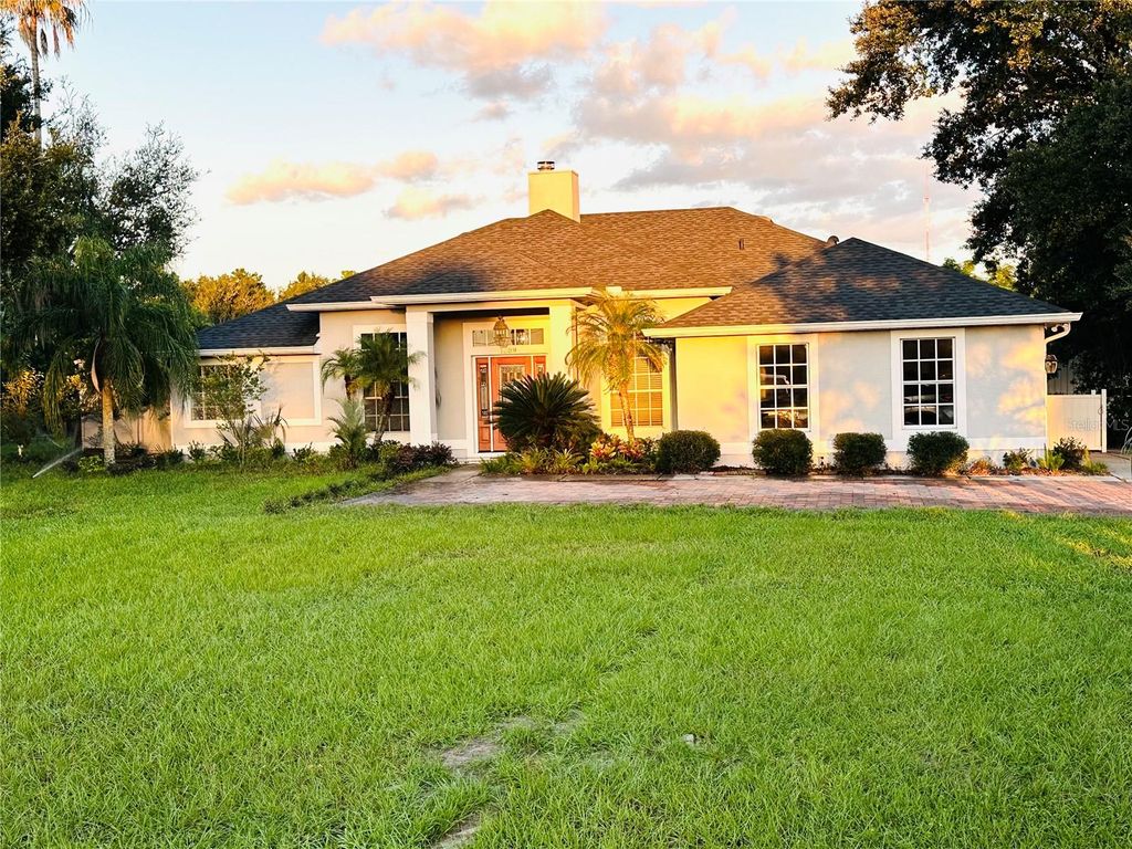 Photo of 1889 Ranchland Trail, Longwood, FL 32750 (MLS # V4945399)