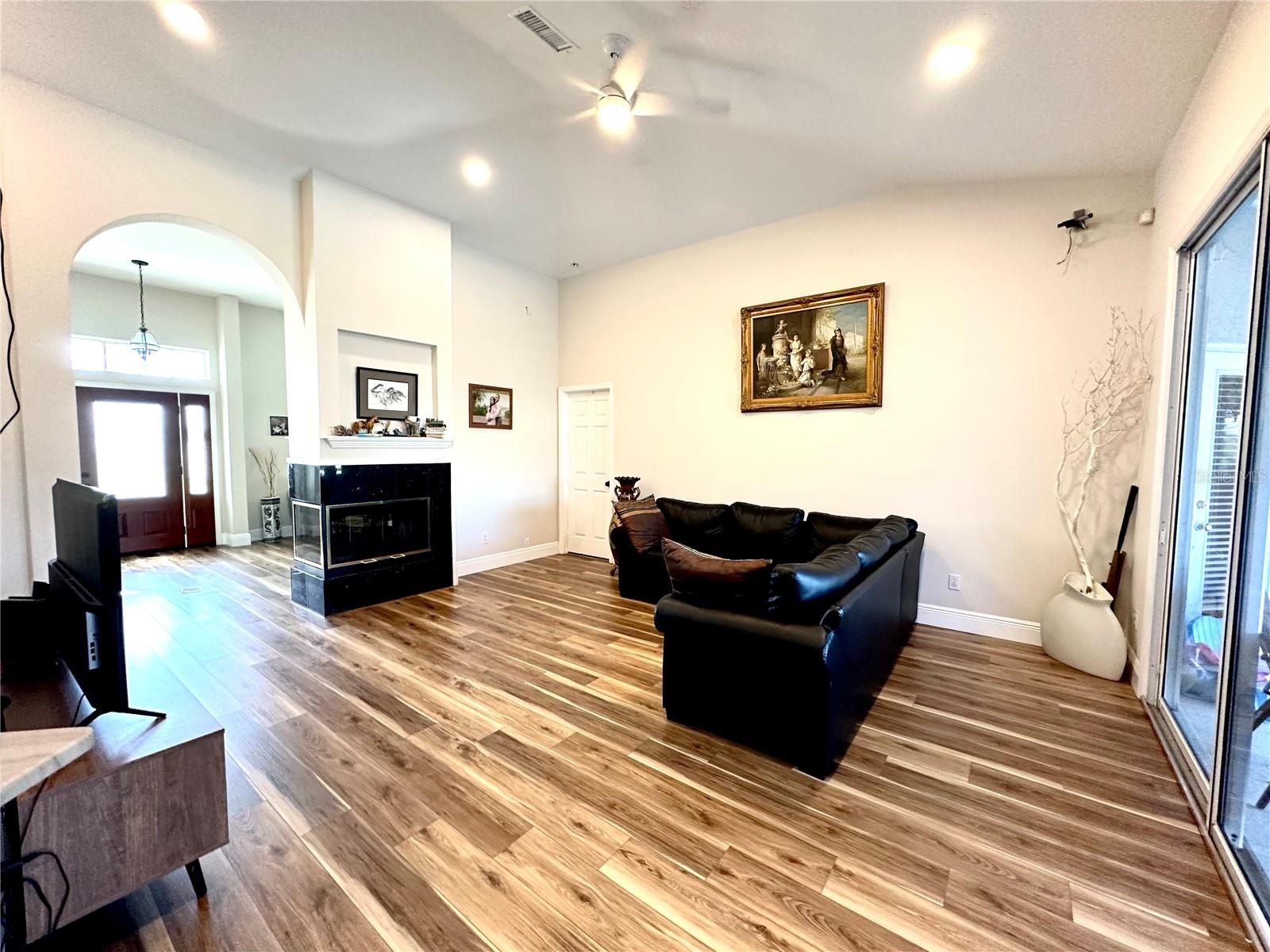 LAZY ACRES - Residential