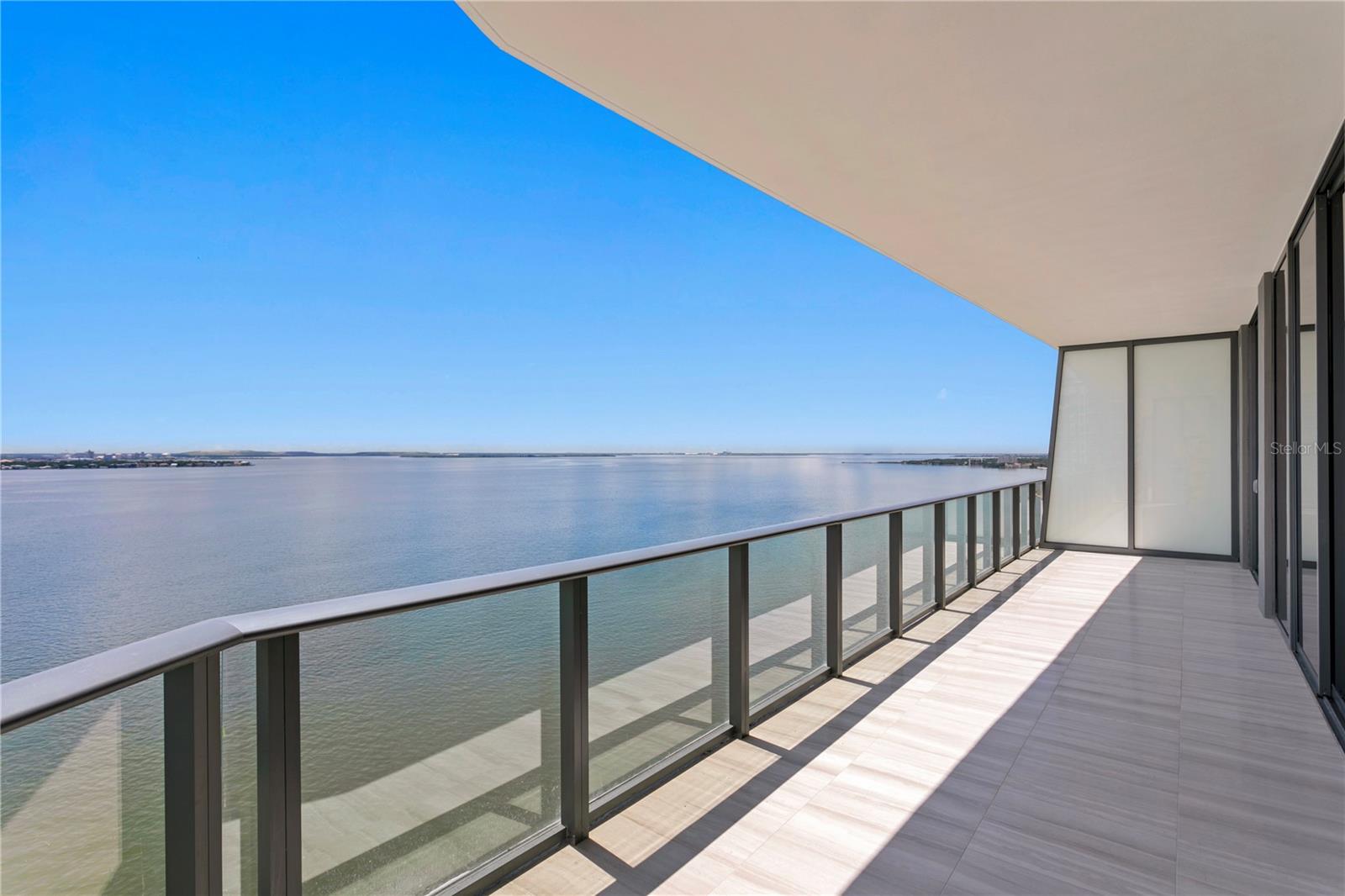 RITZ CARLTON RESIDENCES - Residential