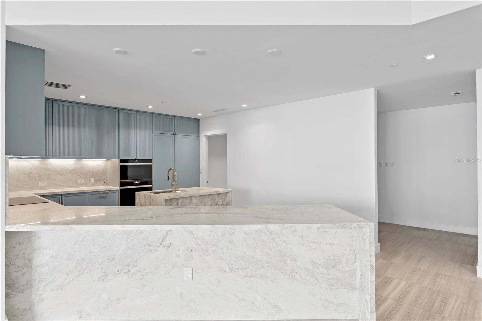 RITZ CARLTON RESIDENCES - Residential