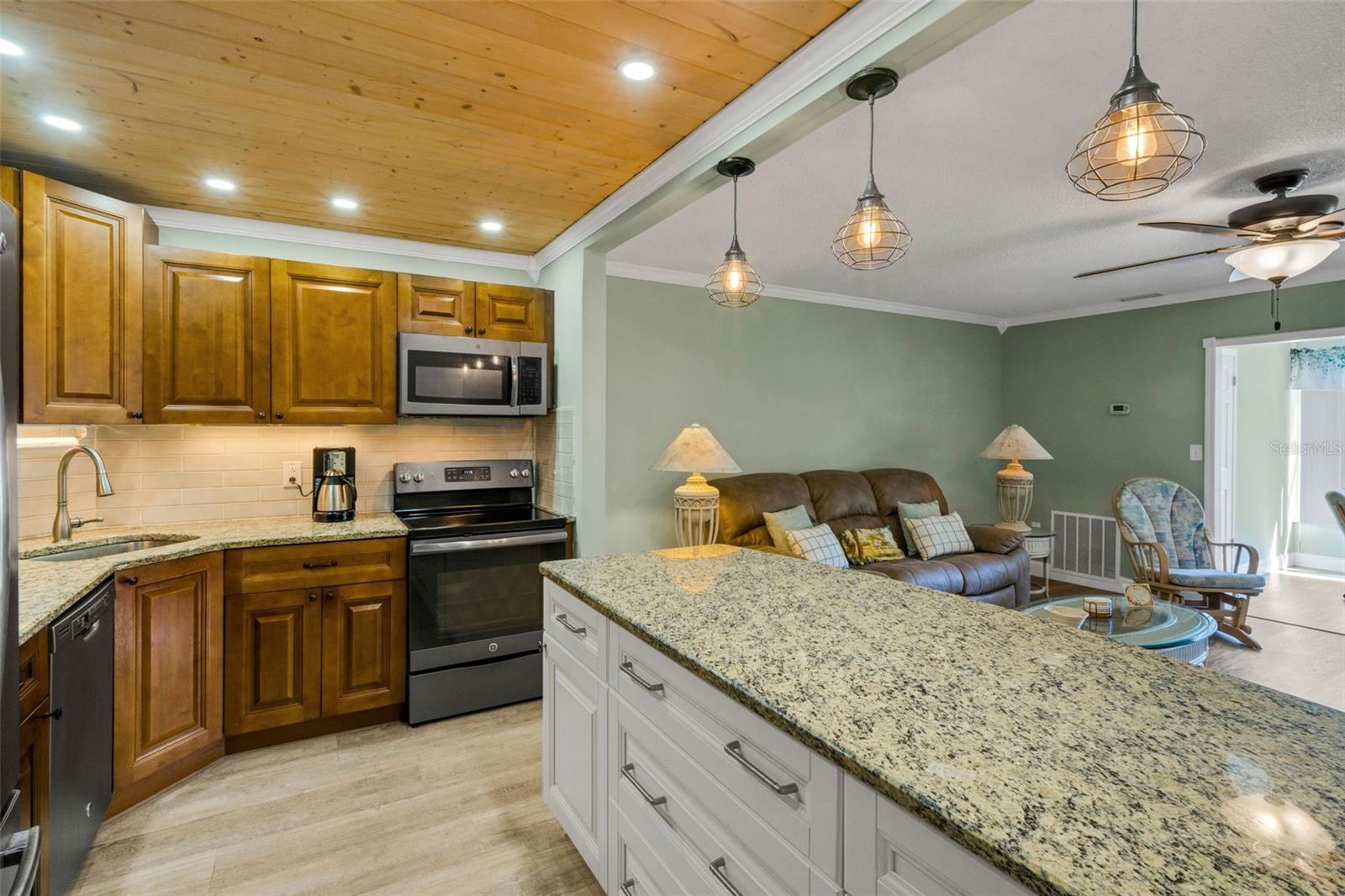 GARDENS THE CONDO - Residential