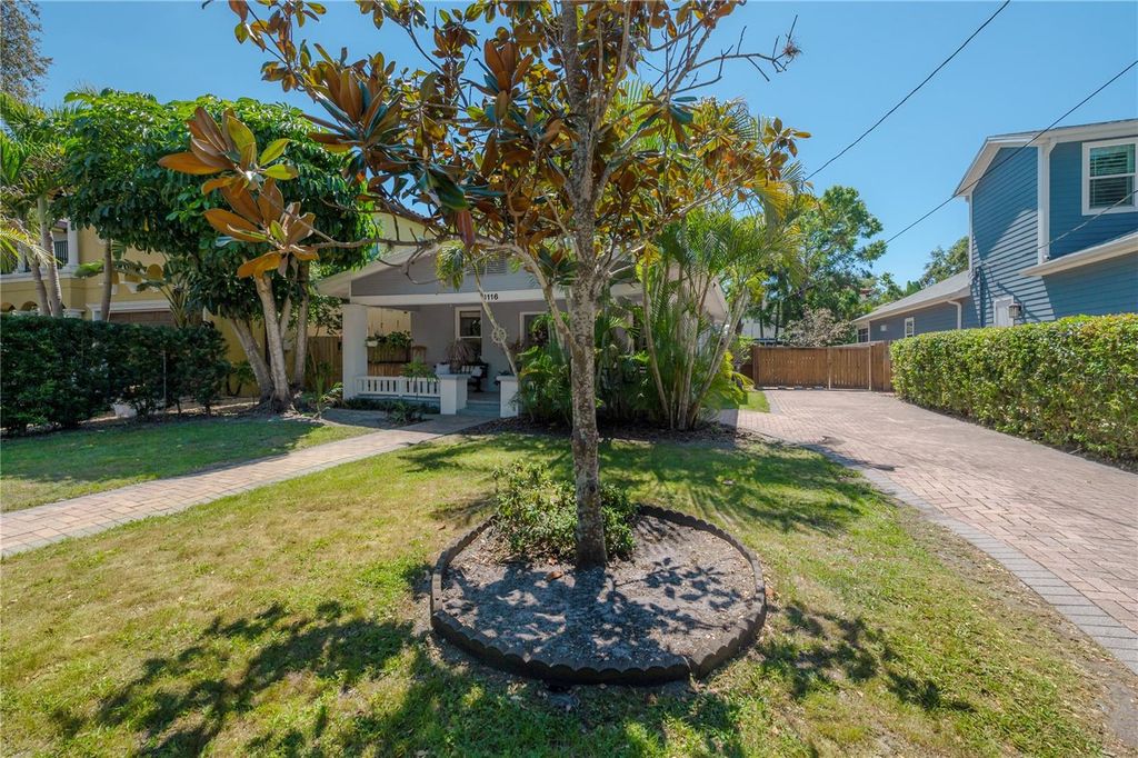 Photo of 3116 W Wallcraft Ave, Tampa, FL 33611 (MLS # TB8429640)