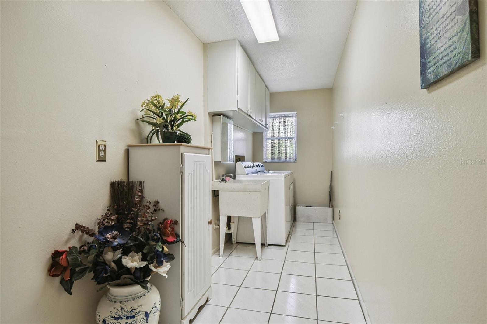 HIGHLAND LAKES UNIT SIX - Residential