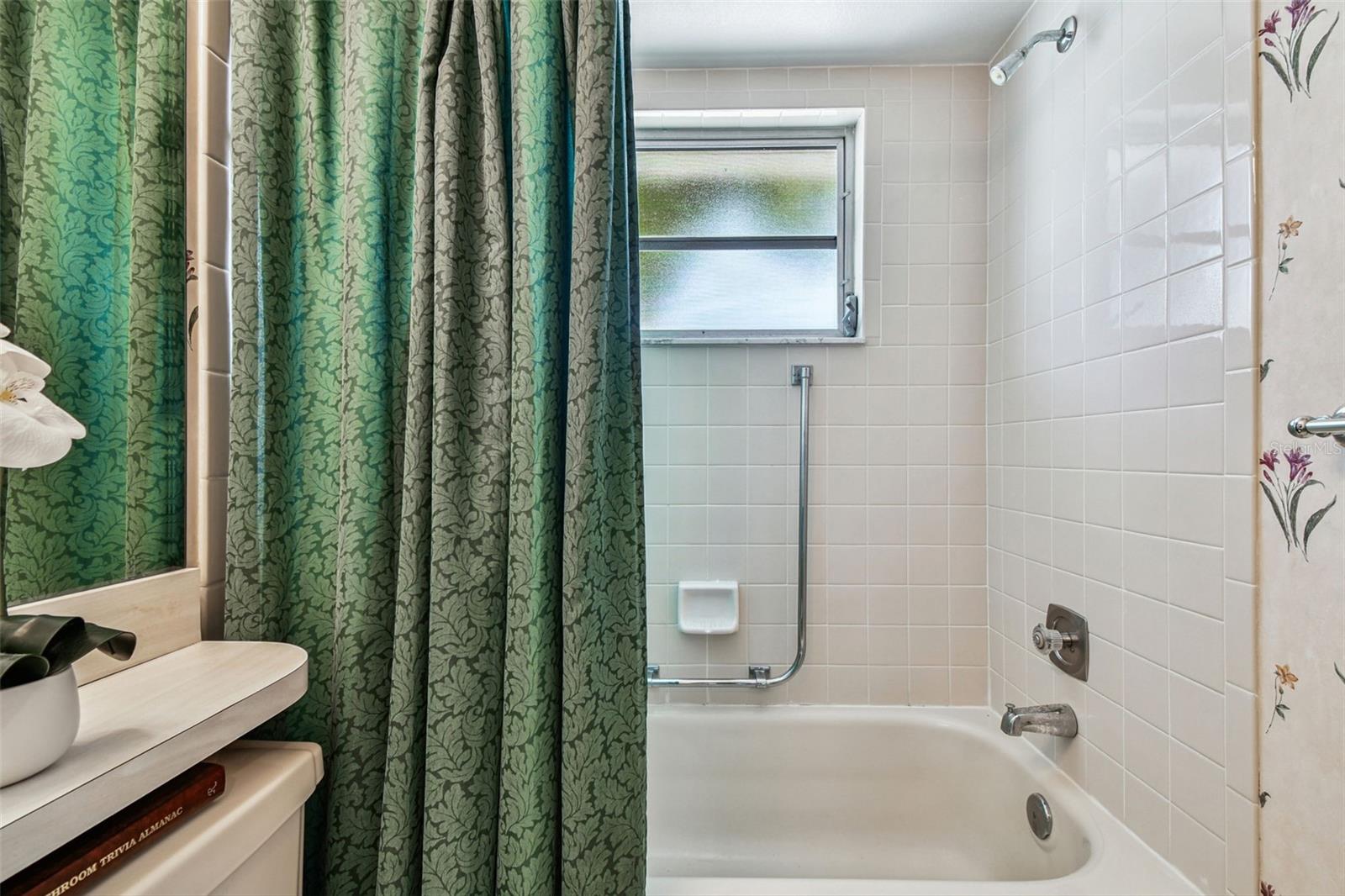 HIGHLAND LAKES UNIT SIX - Residential