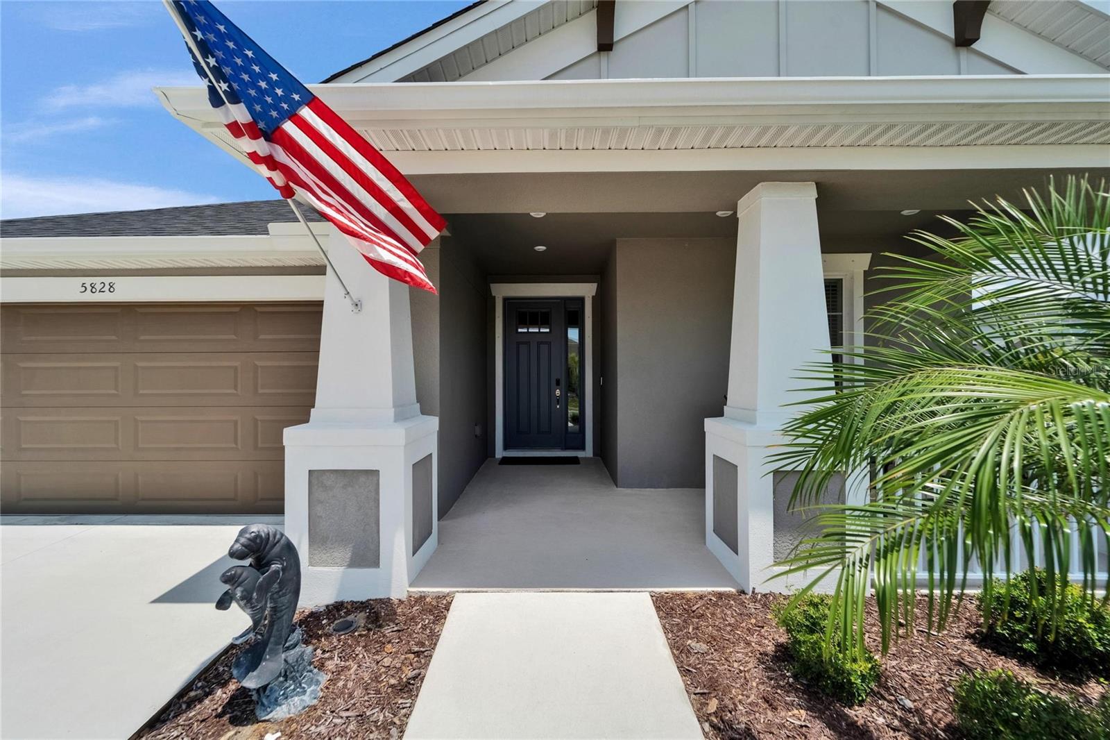5828 CLAIRWOOD COURT