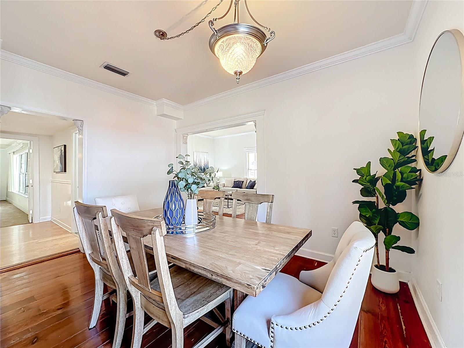 MOUNT DORA GULLERS HOMESTEAD - Residential