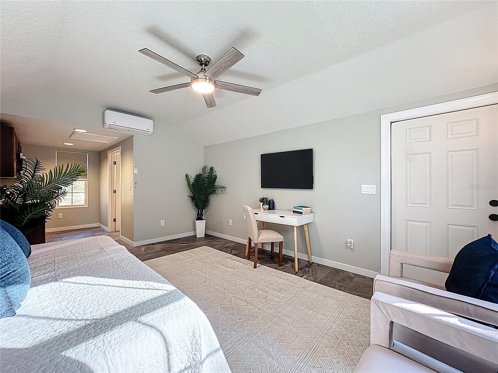 MOUNT DORA GULLERS HOMESTEAD - Residential