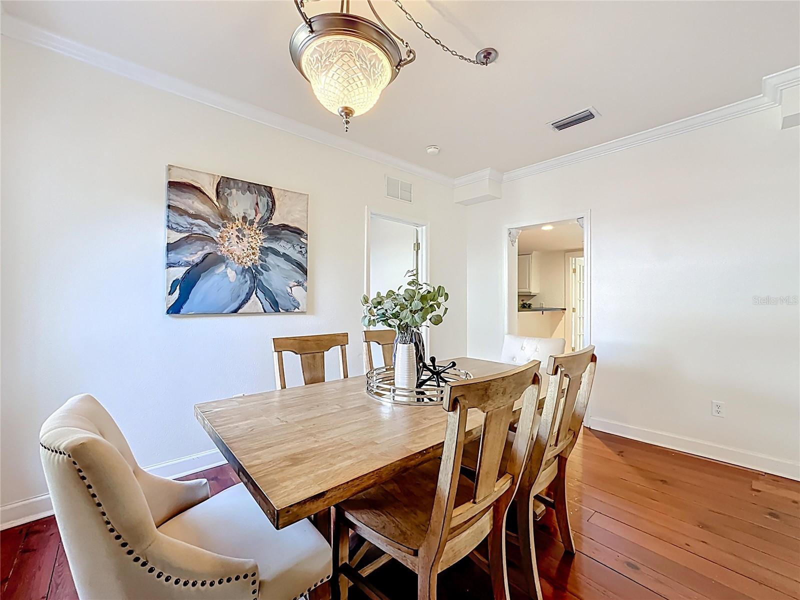 MOUNT DORA GULLERS HOMESTEAD - Residential