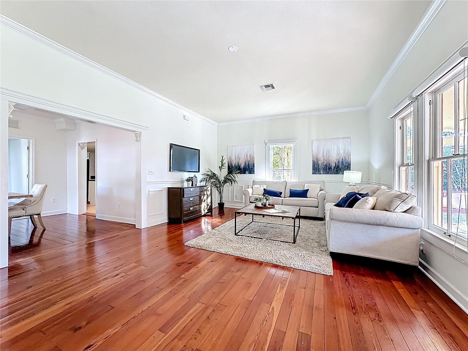 MOUNT DORA GULLERS HOMESTEAD - Residential