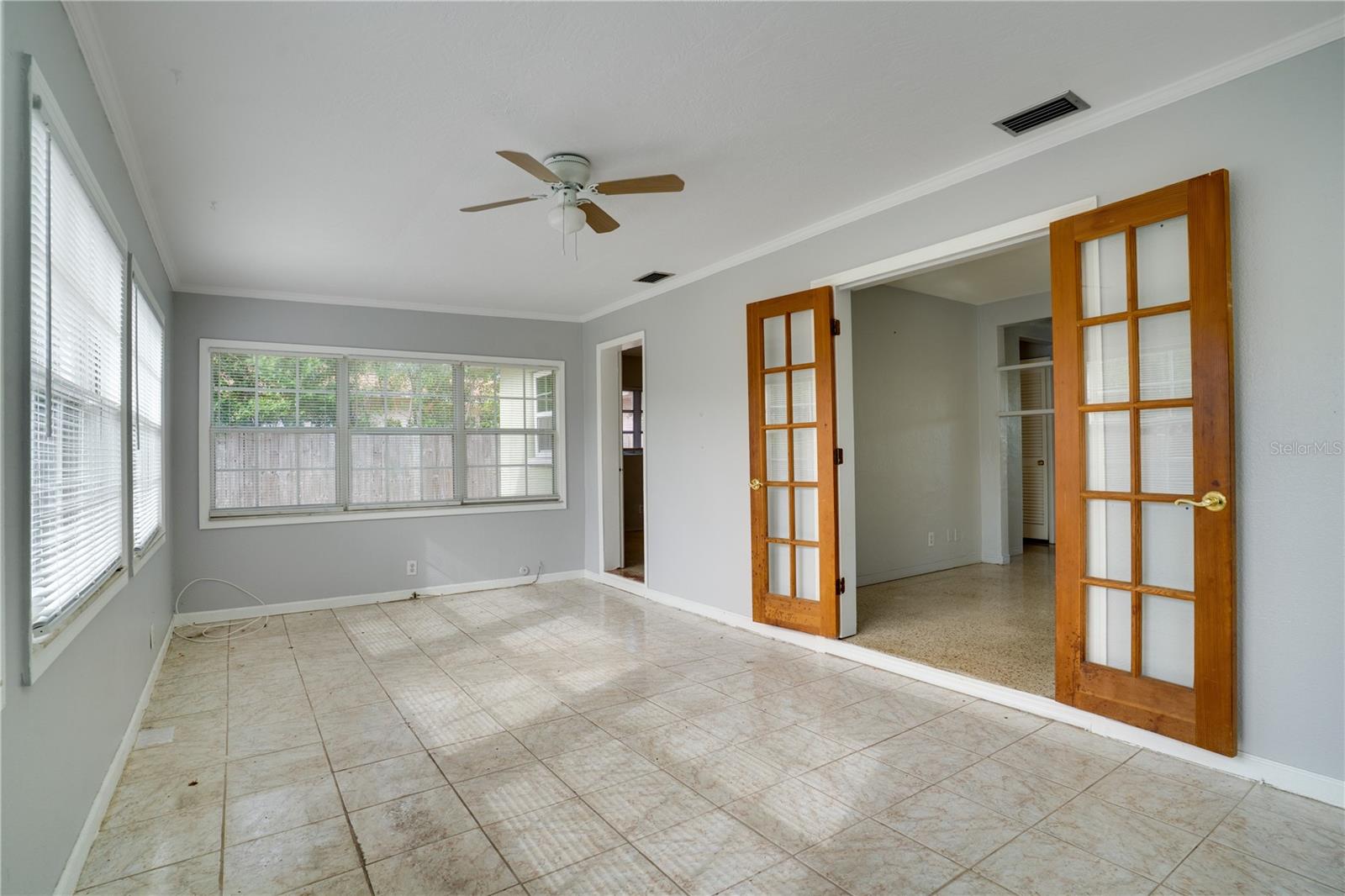 PASADENA ESTATES SEC F - Residential