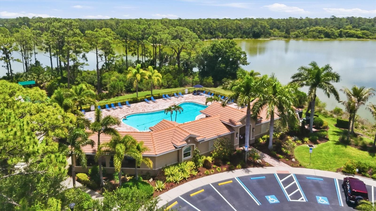 CARIBBEAN VILLAGE - Residential