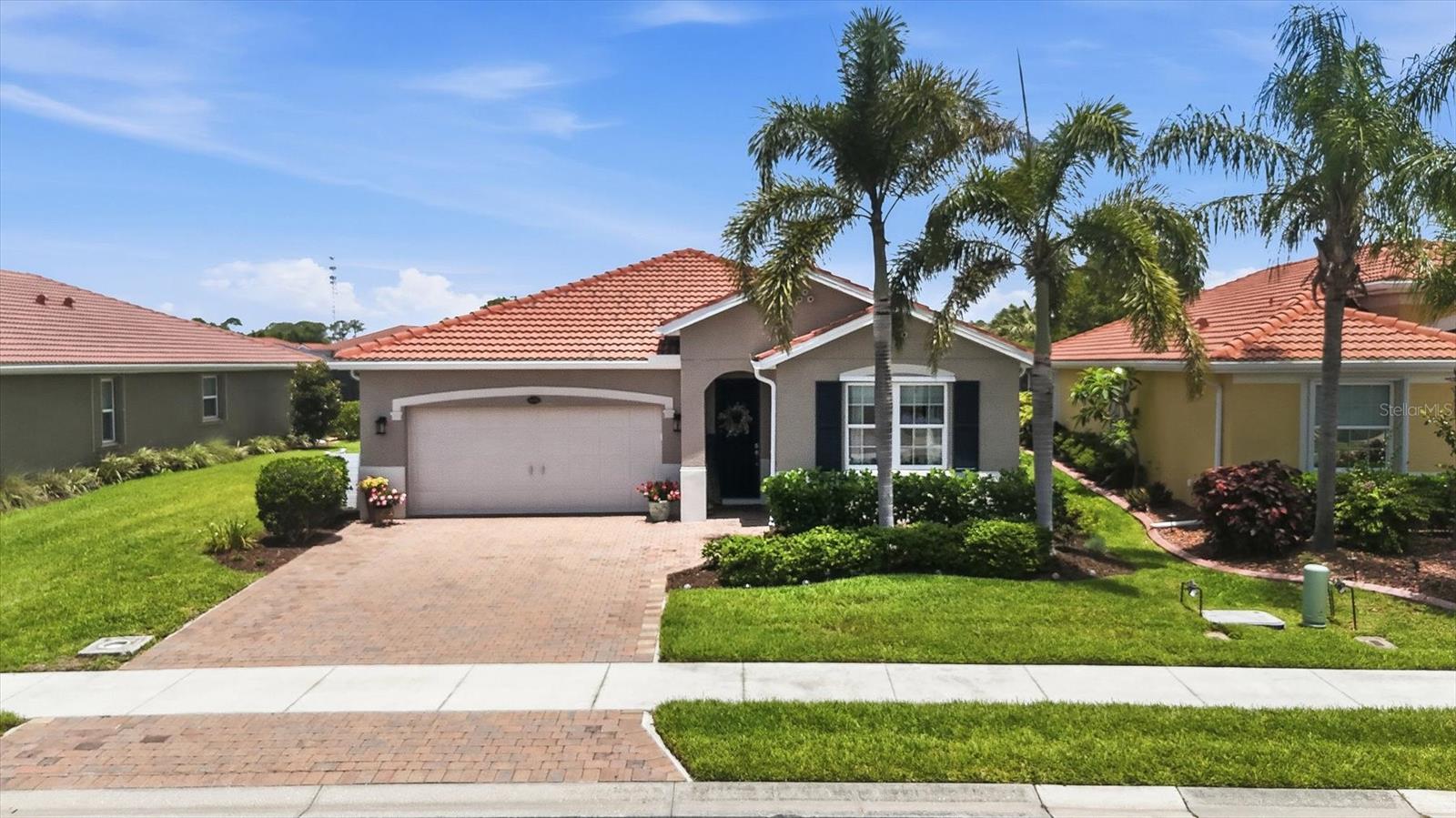 CARIBBEAN VILLAGE - Residential