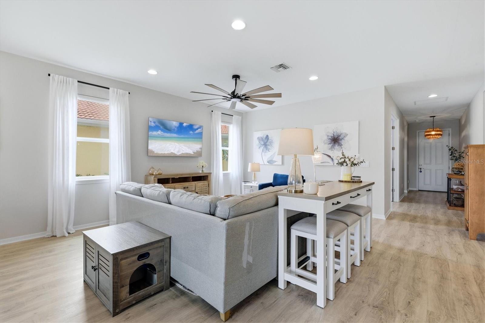CARIBBEAN VILLAGE - Residential