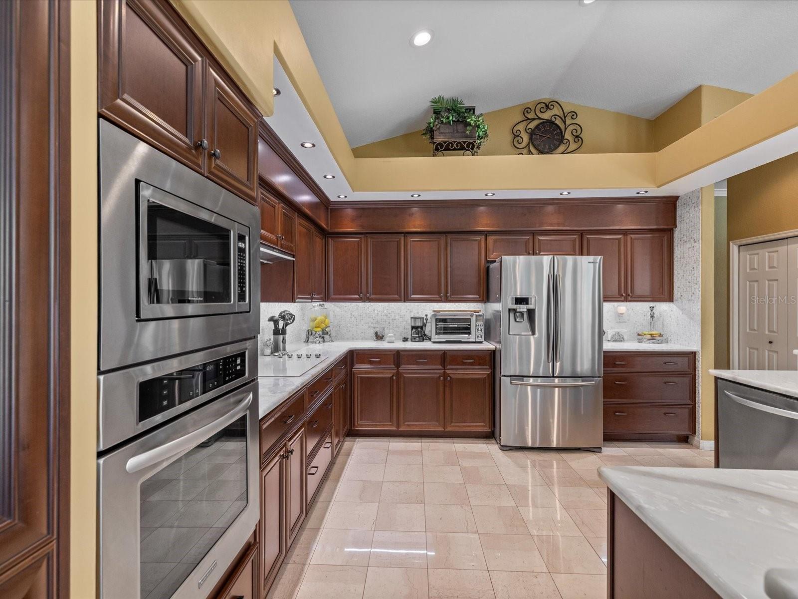 SAIL HARBOR - Residential