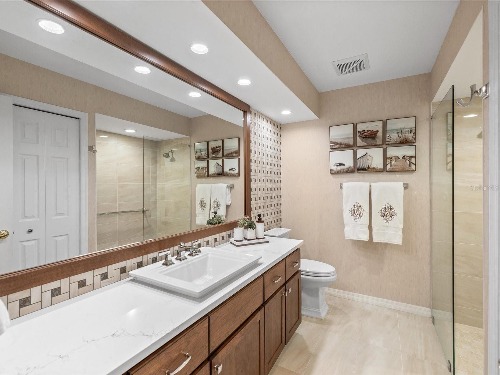 SAIL HARBOR - Residential