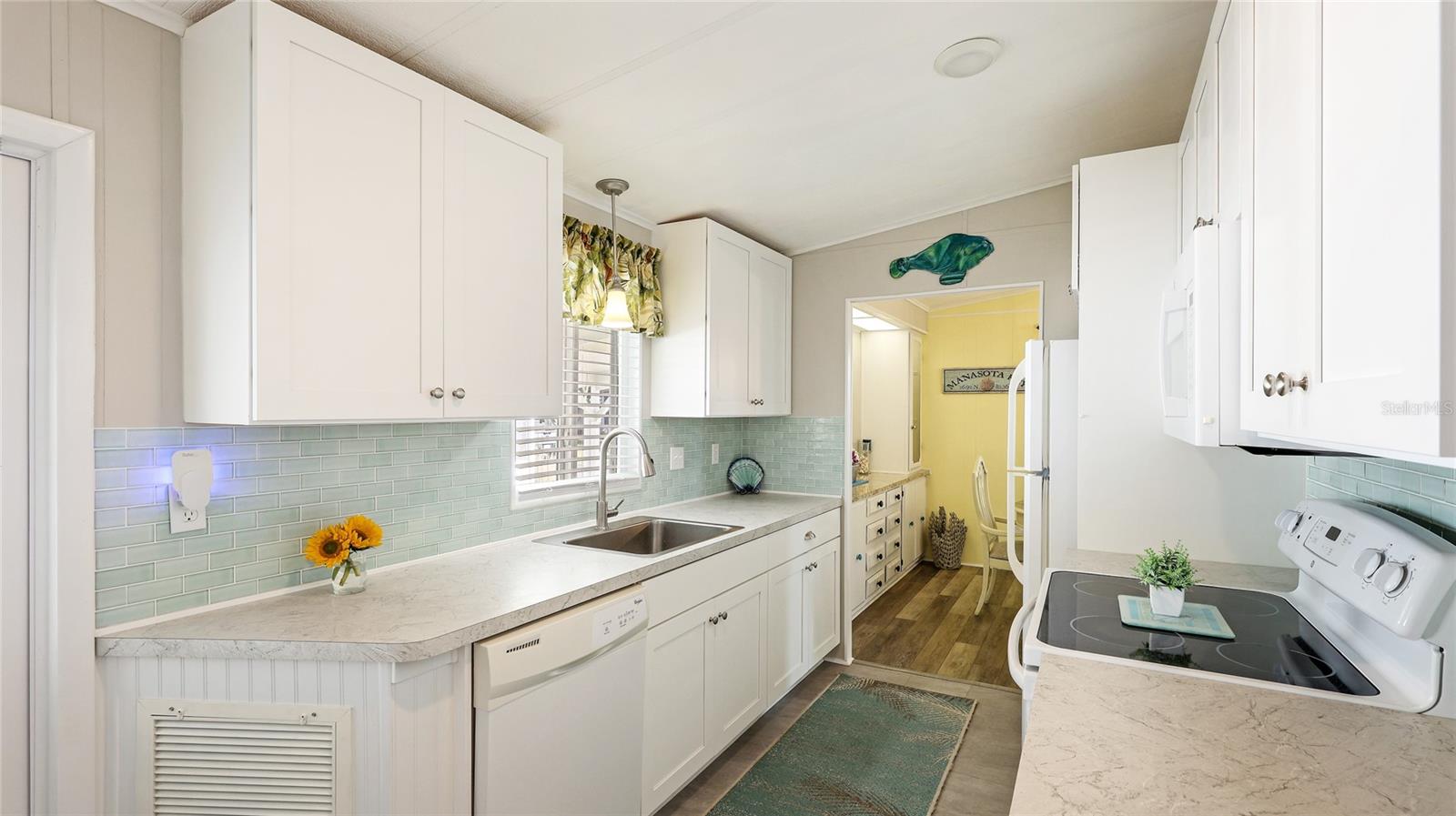 POLYNESIAN VILLAGE - Residential