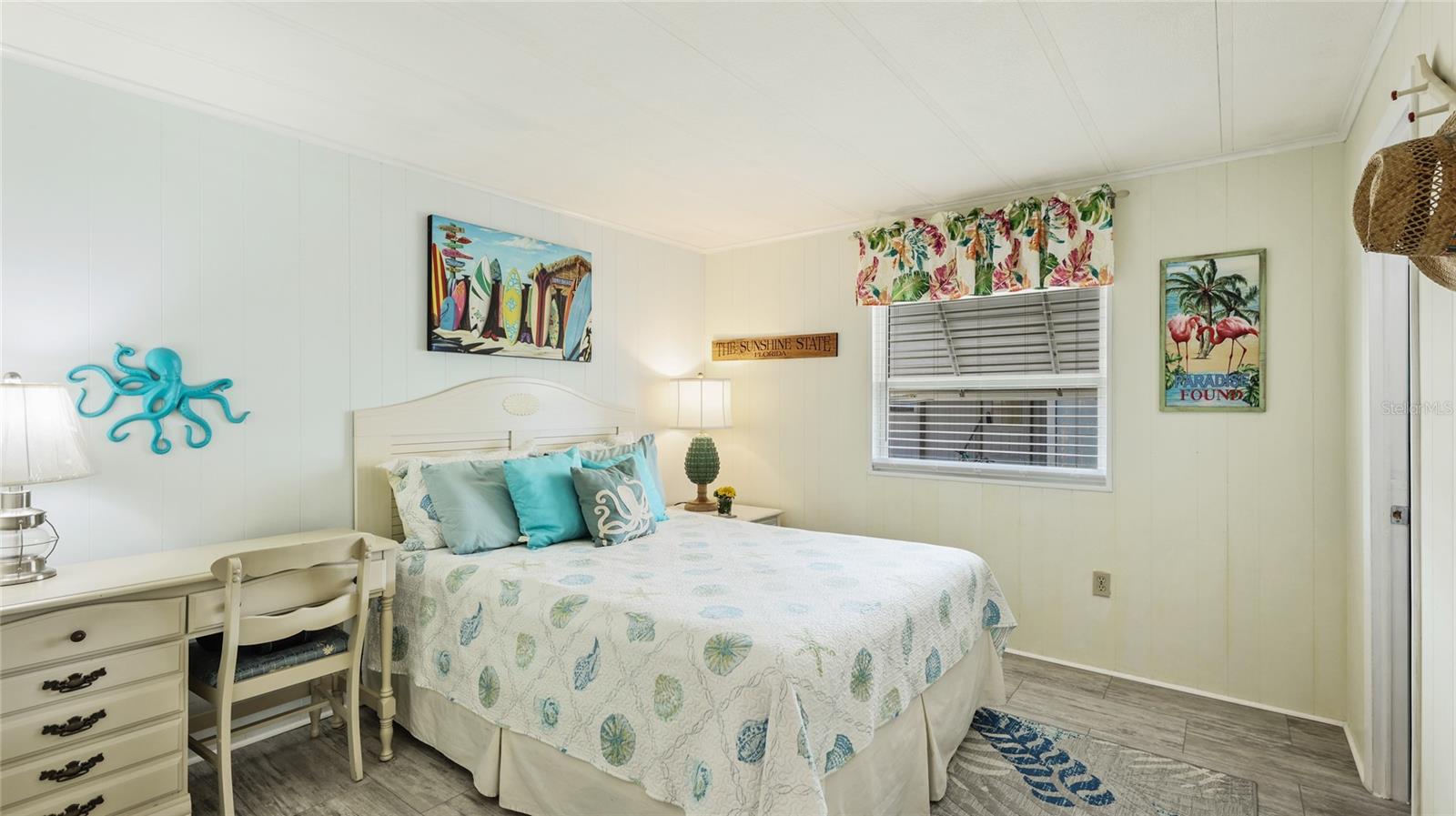 POLYNESIAN VILLAGE - Residential