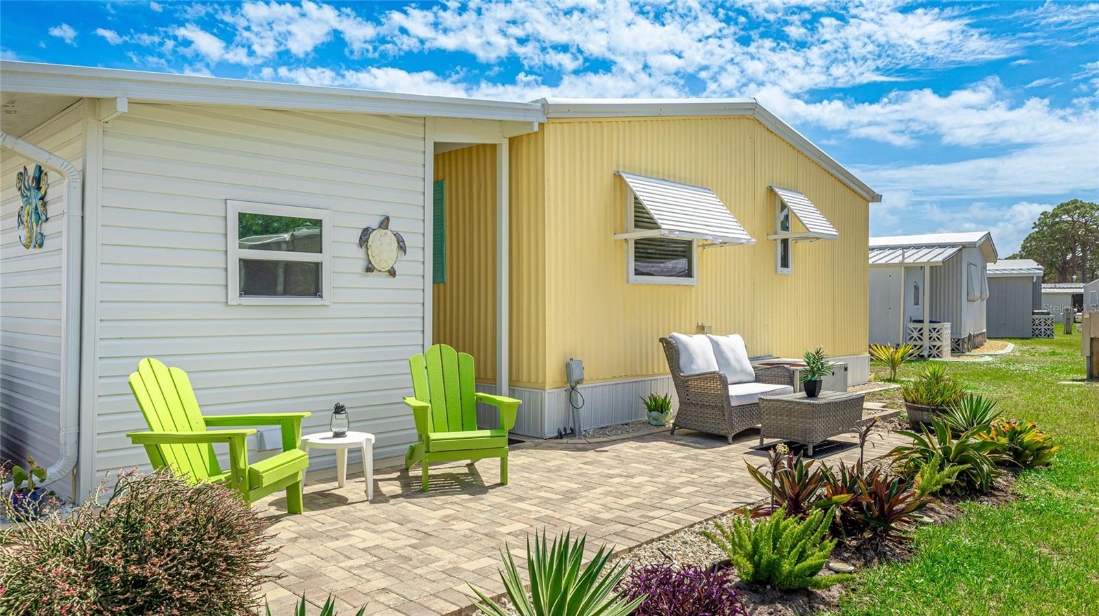 POLYNESIAN VILLAGE - Residential