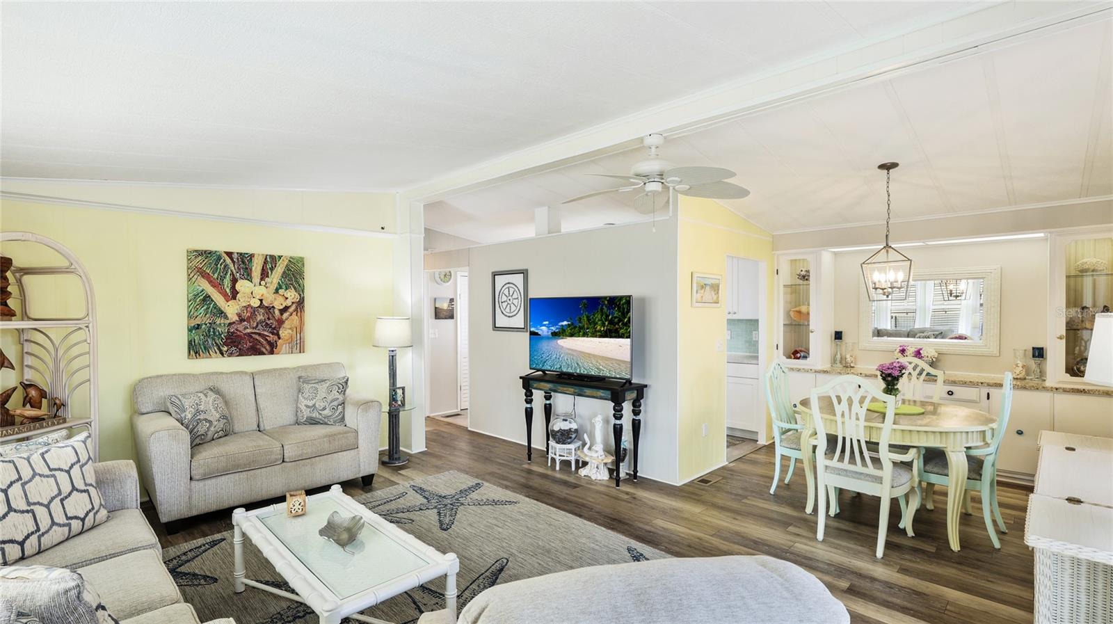 POLYNESIAN VILLAGE - Residential