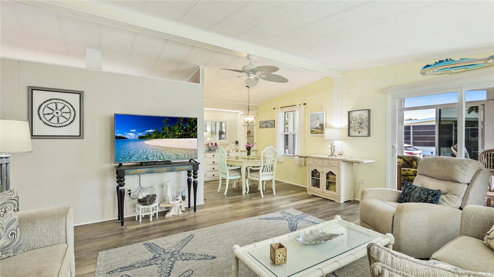 POLYNESIAN VILLAGE - Residential