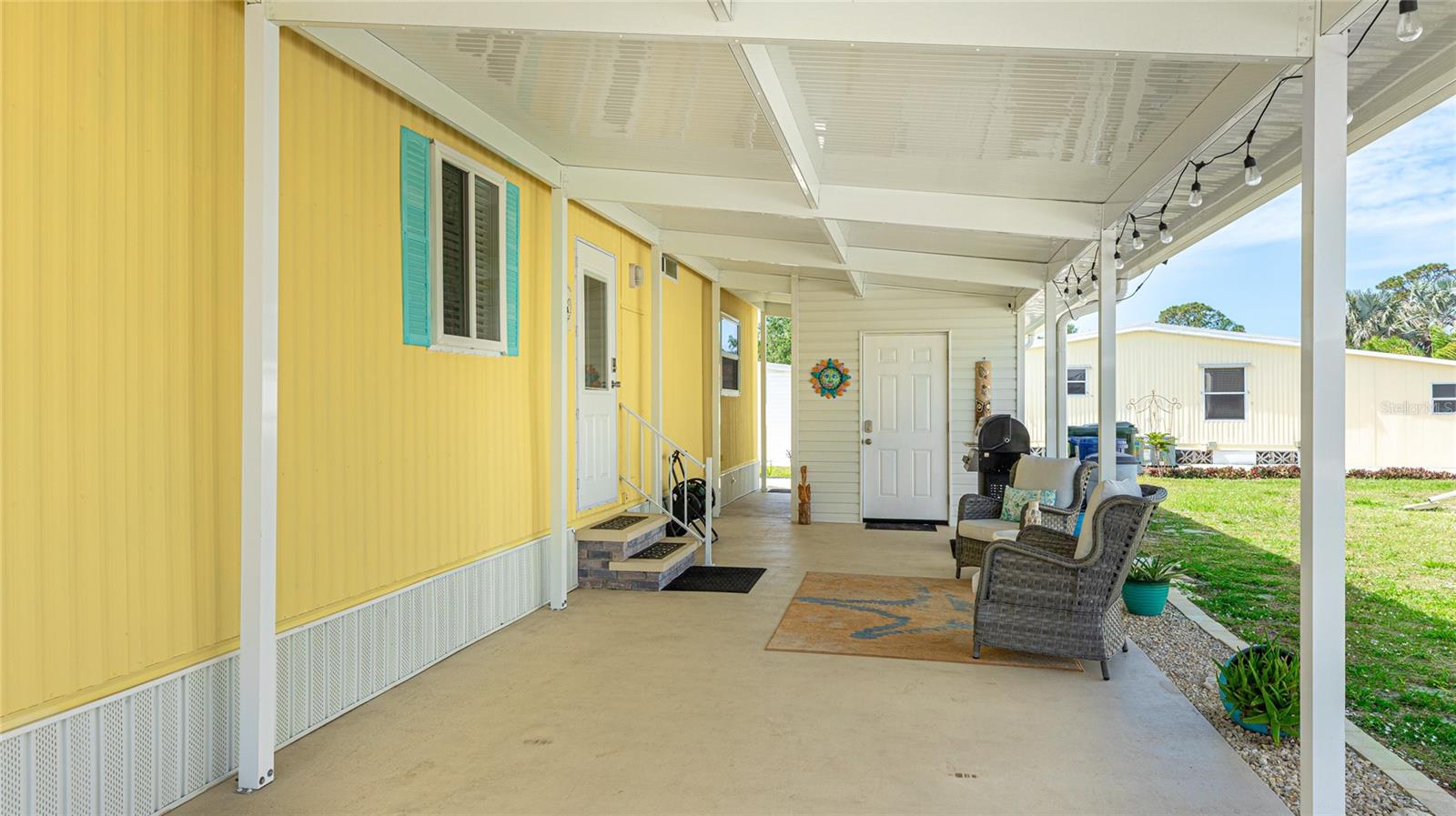 POLYNESIAN VILLAGE - Residential