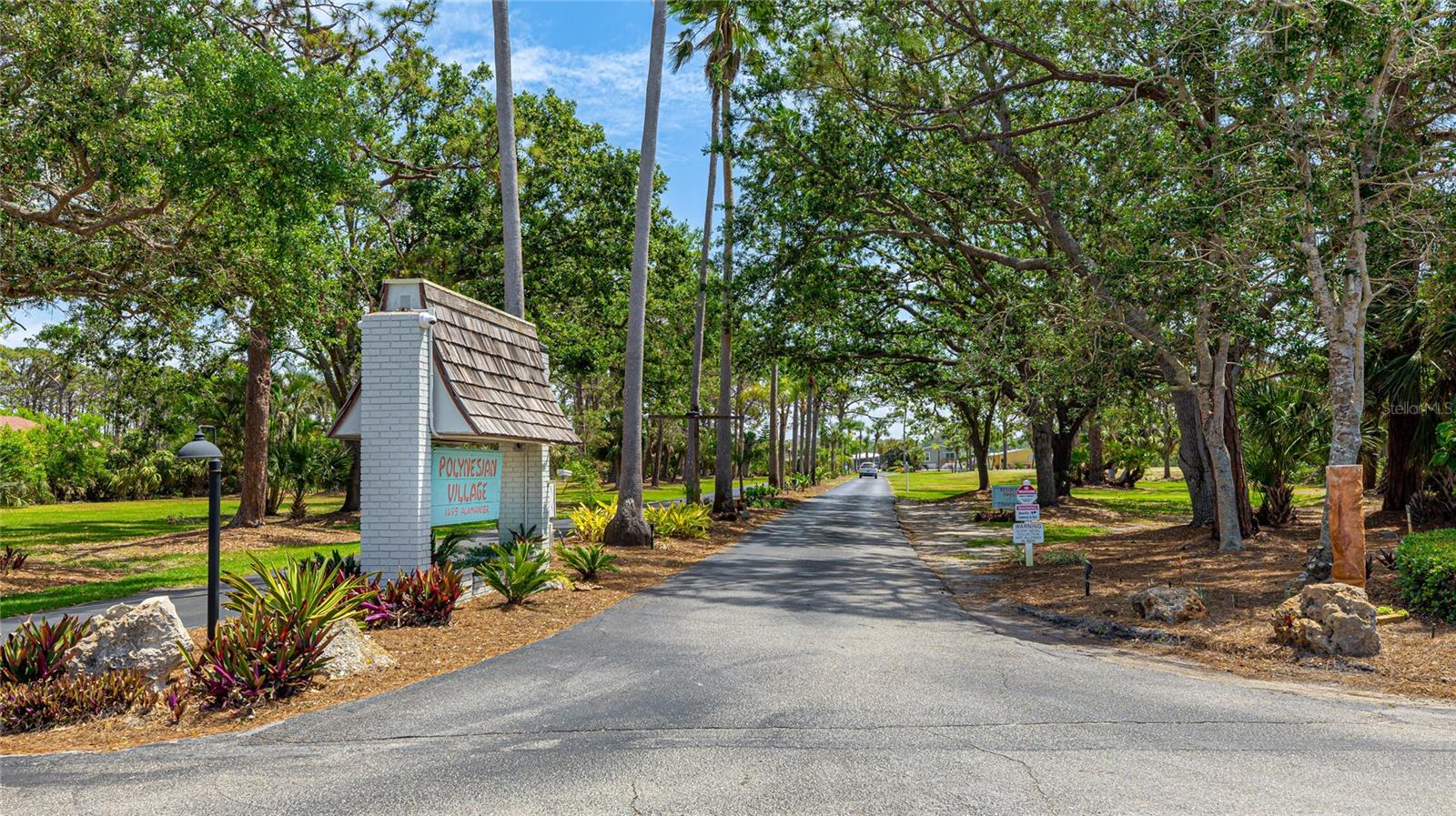 POLYNESIAN VILLAGE - Residential