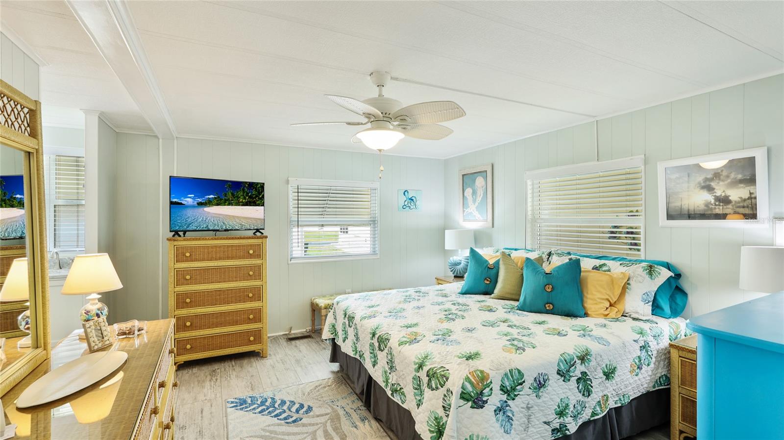 POLYNESIAN VILLAGE - Residential