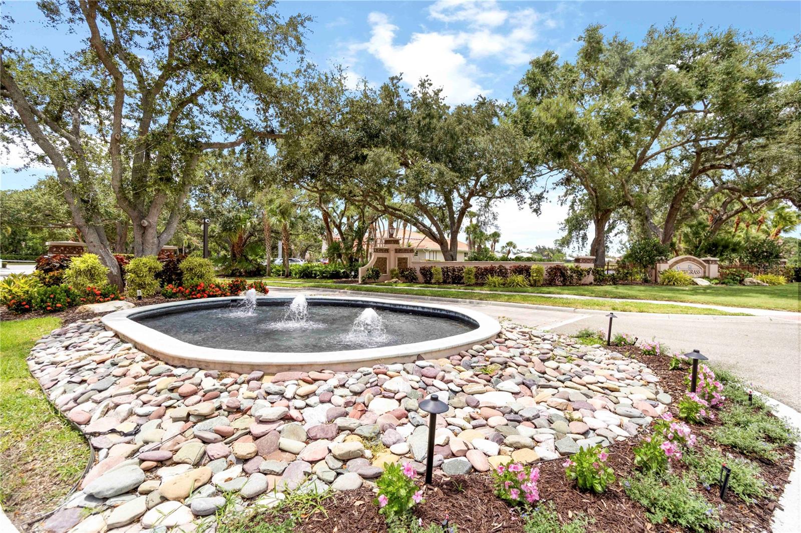 SAWGRASS - Residential