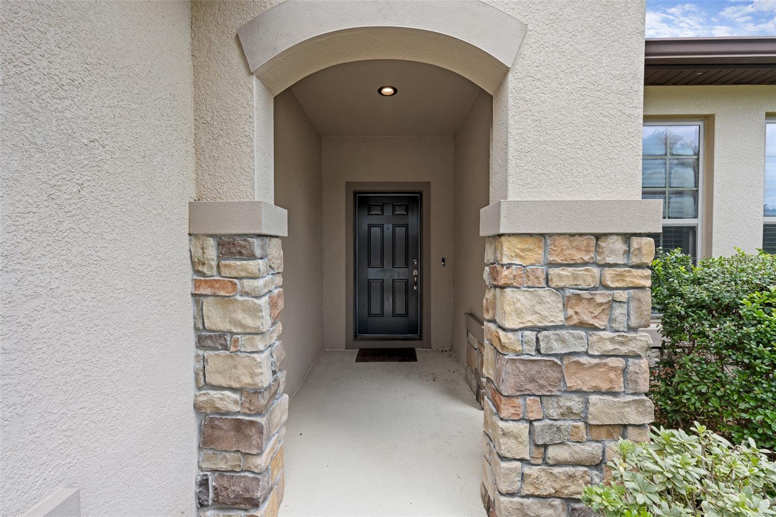 1827 TRILLIUM BOULEVARD