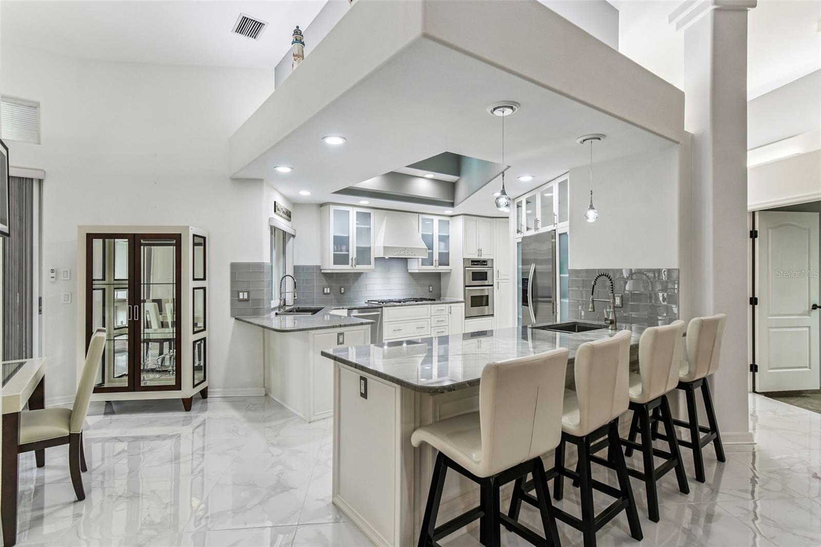 MEYERS COVE - Residential