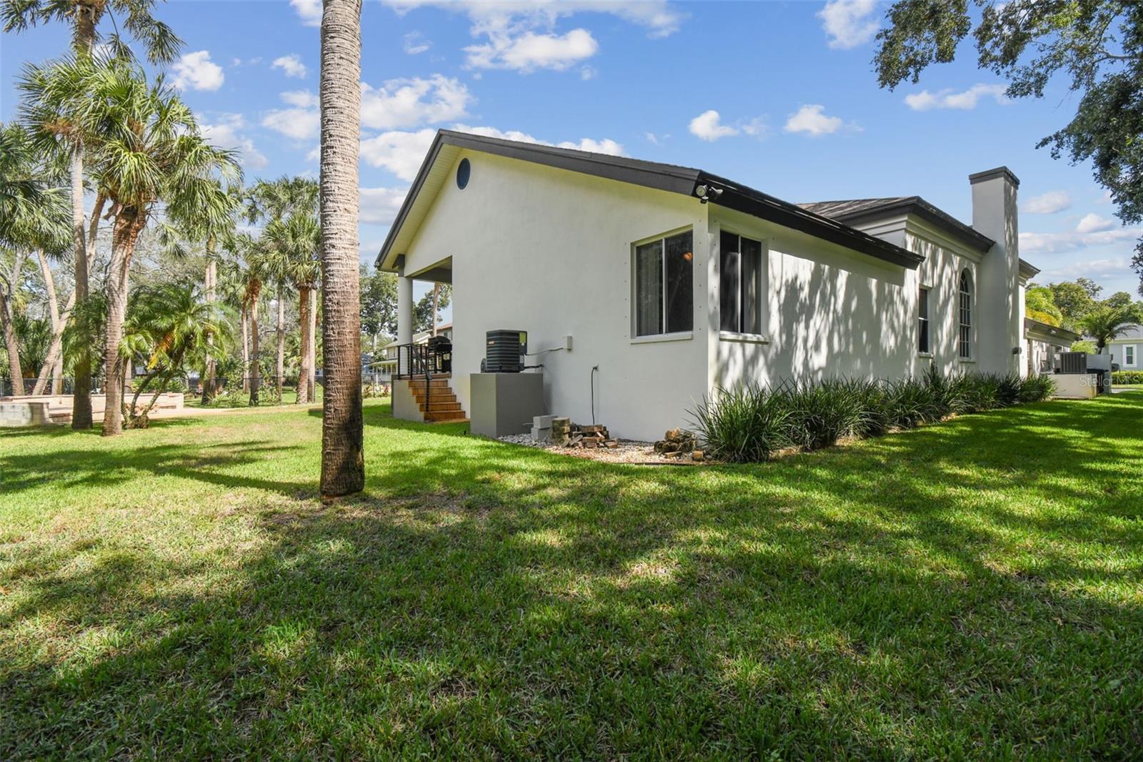 MEYERS COVE - Residential