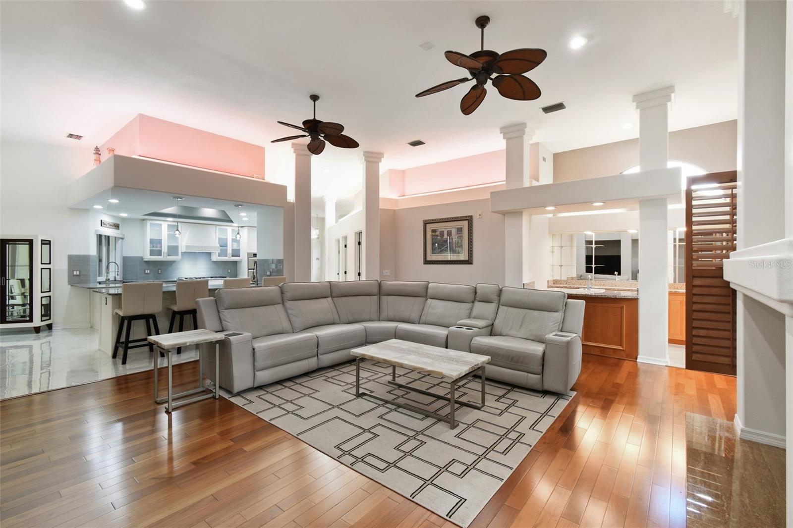 MEYERS COVE - Residential