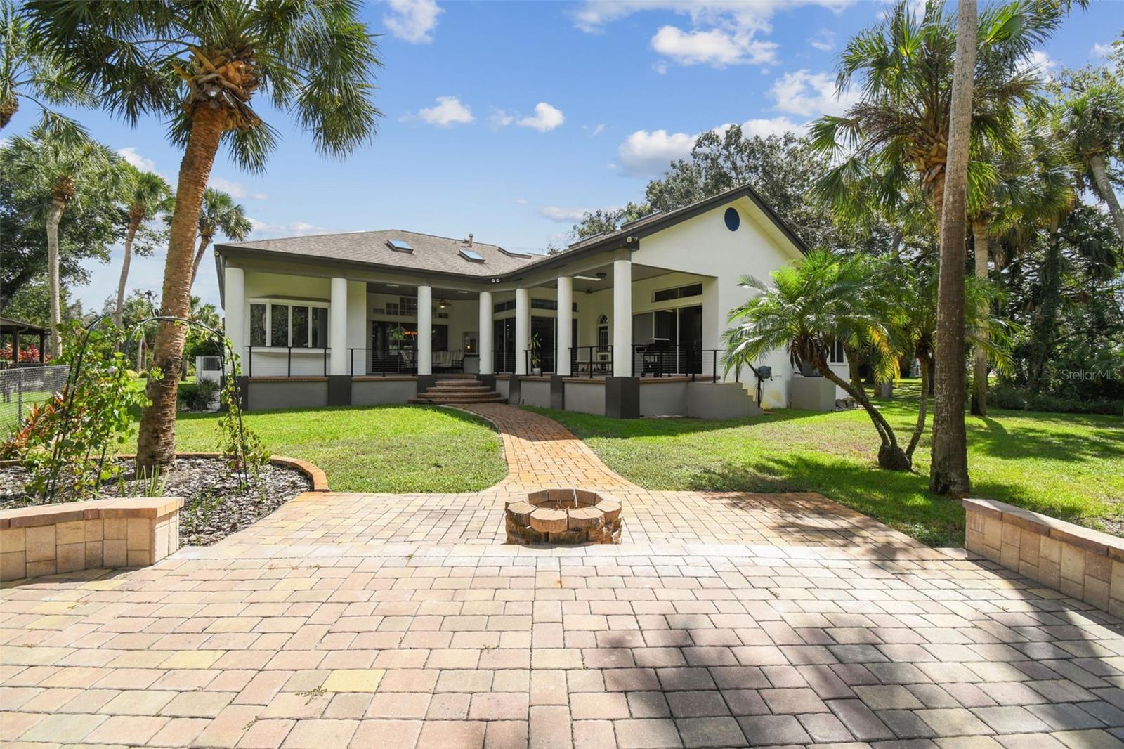MEYERS COVE - Residential