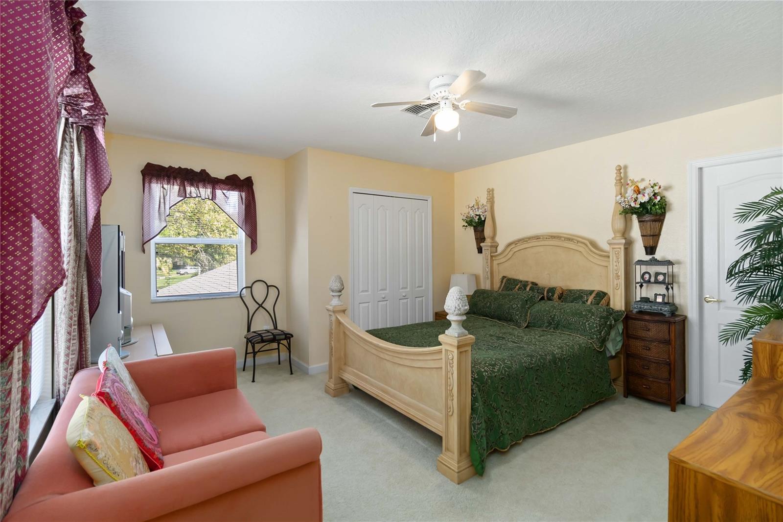 SEVILLE CHASE - Residential